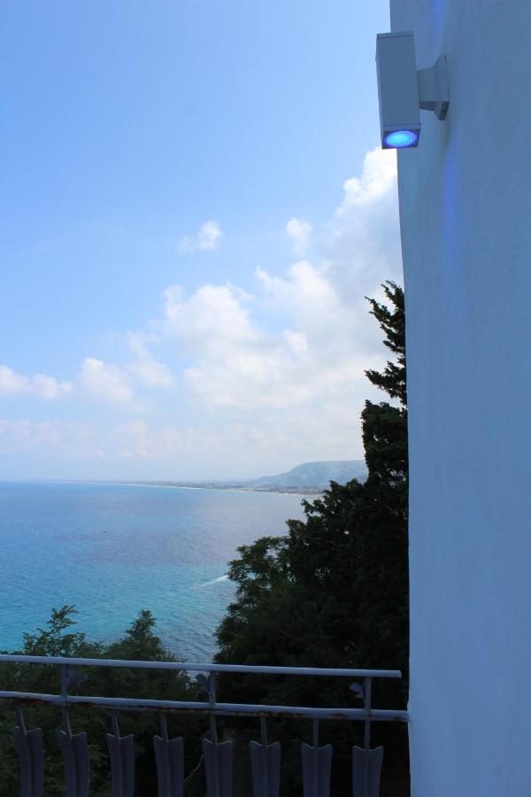 Ellysblue Hotel ปิซโซ ภายนอก รูปภาพ